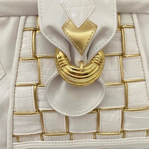 (R) Vintage Gold and White Geometric Pattern Purse With Removable Strap - Picture 3 of 16